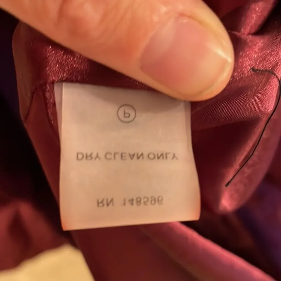 NWOT Universal Standard woman’s maroon puffer coat - Picture 11 of 13